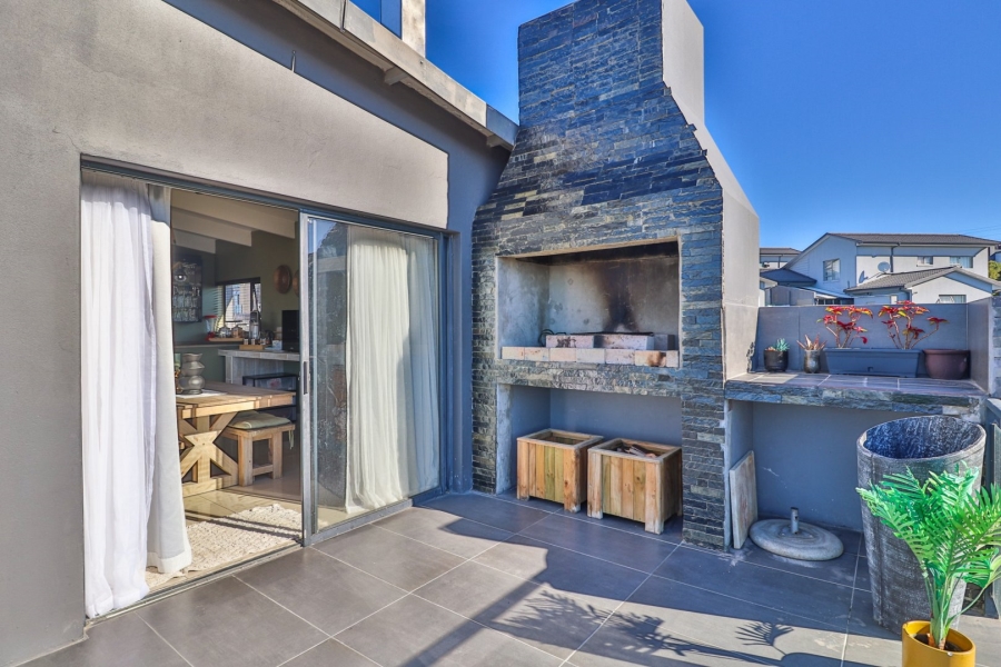 4 Bedroom Property for Sale in Island View Western Cape